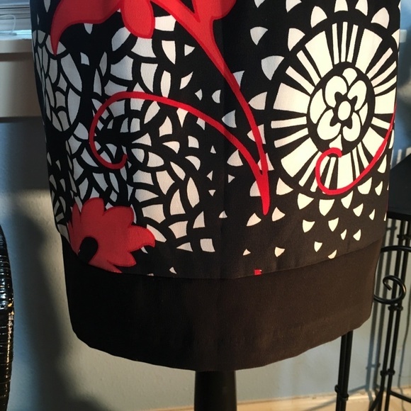 ALYX petite sleeveless square neckline bright Art Deco like patterned dress - Picture 4 of 8